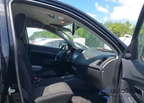 2020 Mitsubishi Outlander Sport 2.0 Es z USA, uszkodzony, nr VIN JA4AP3AU8LU005358